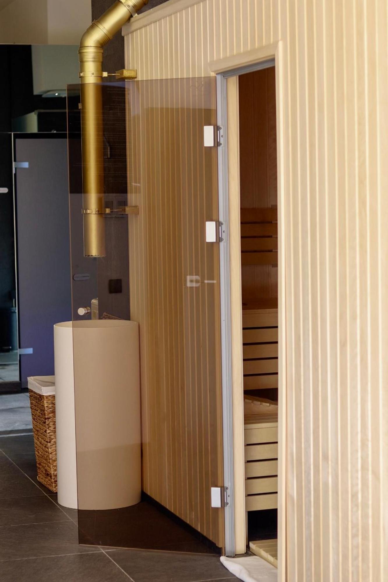 Swissotel SJJ Exterior foto A modern Finnish sauna
