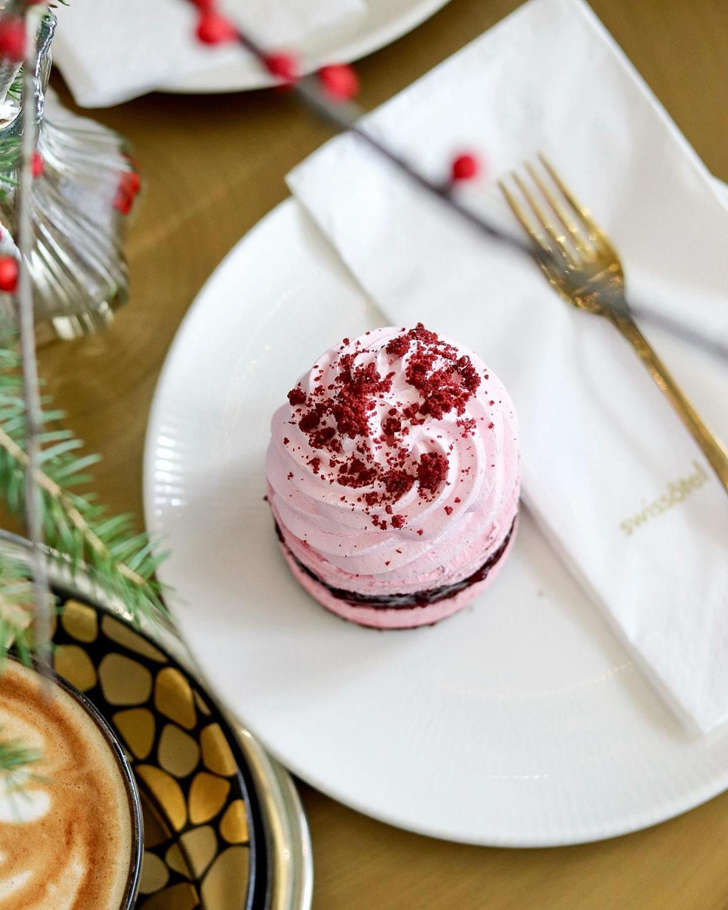 Swissotel SJJ Exterior foto A cupcake