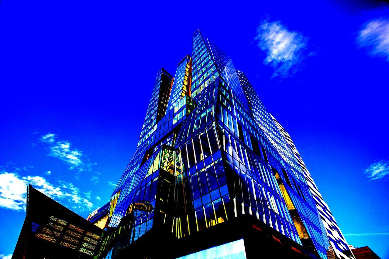 Swissotel SJJ Exterior foto The building at night