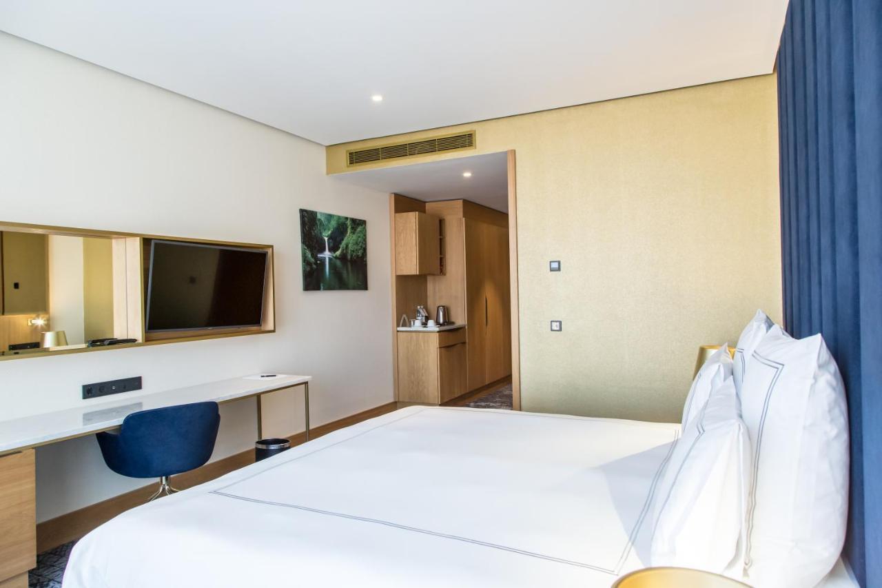 Swissotel SJJ Exterior foto A room at the hotel